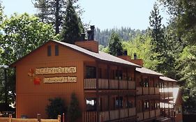 Sleepy Hollow Cabins & Hotel